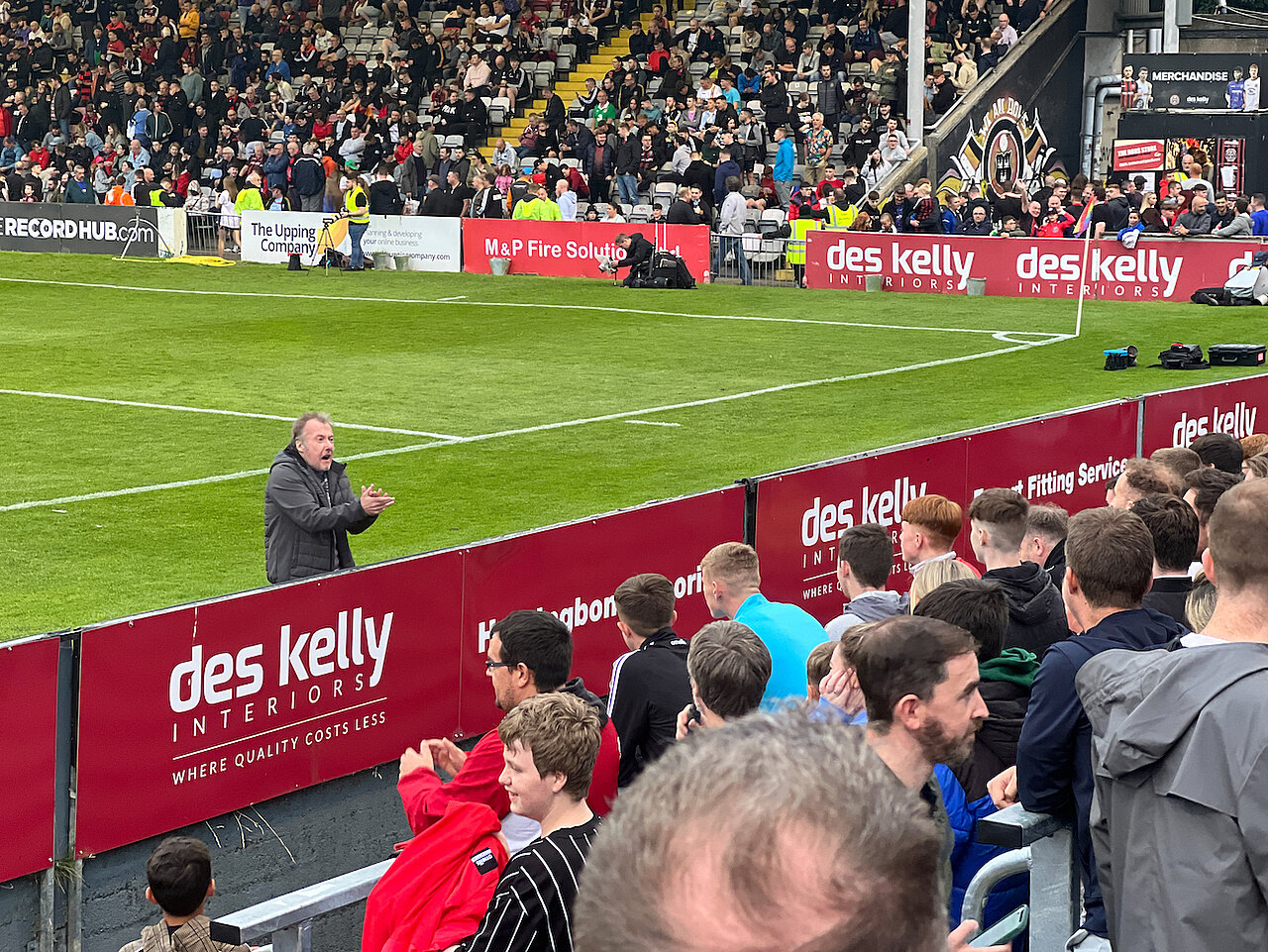 Notizen aus Irland Fußball als Randsportart.